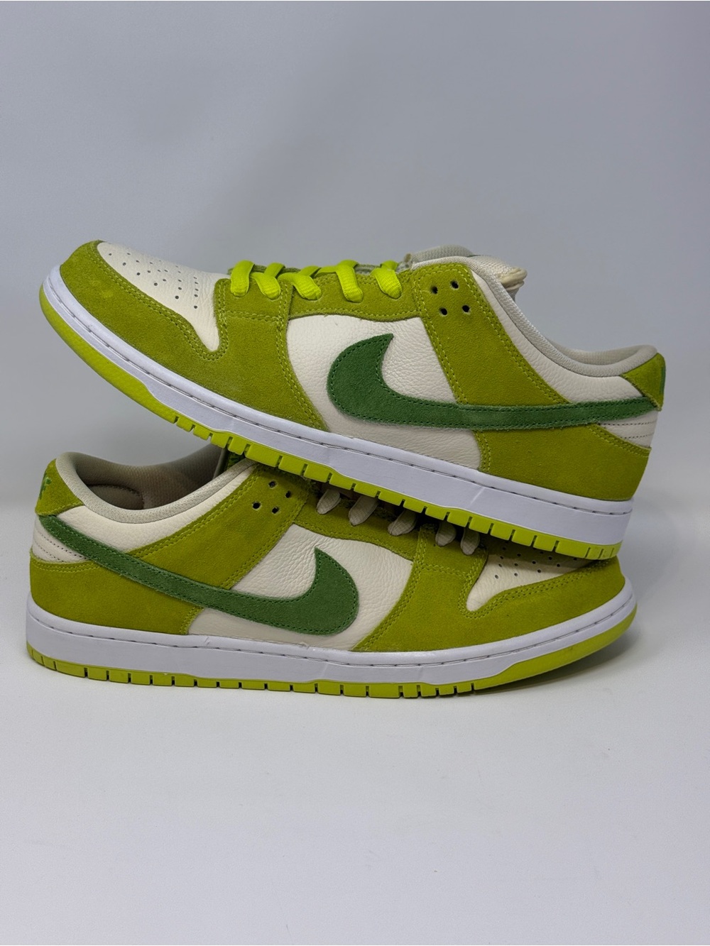 Size 11 -Nike SB Green apple